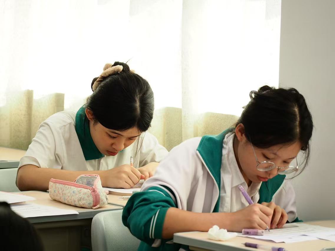 1 学生比赛照1.jpg