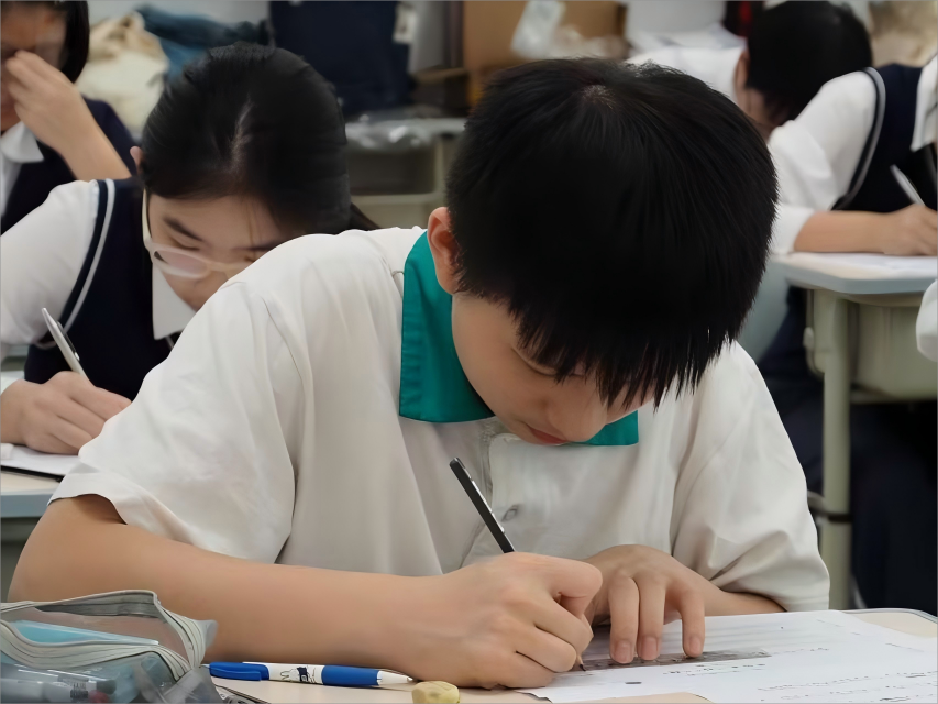 6 学生比赛照6(1)(1).png